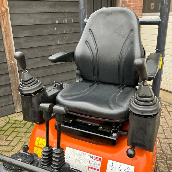 hitachi ZX10u-6 servo bediening