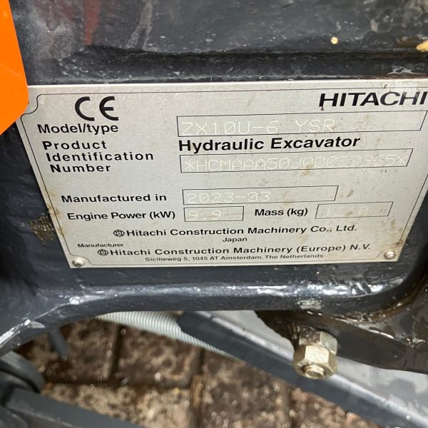 hitachi ZX10u-6 servo bediening